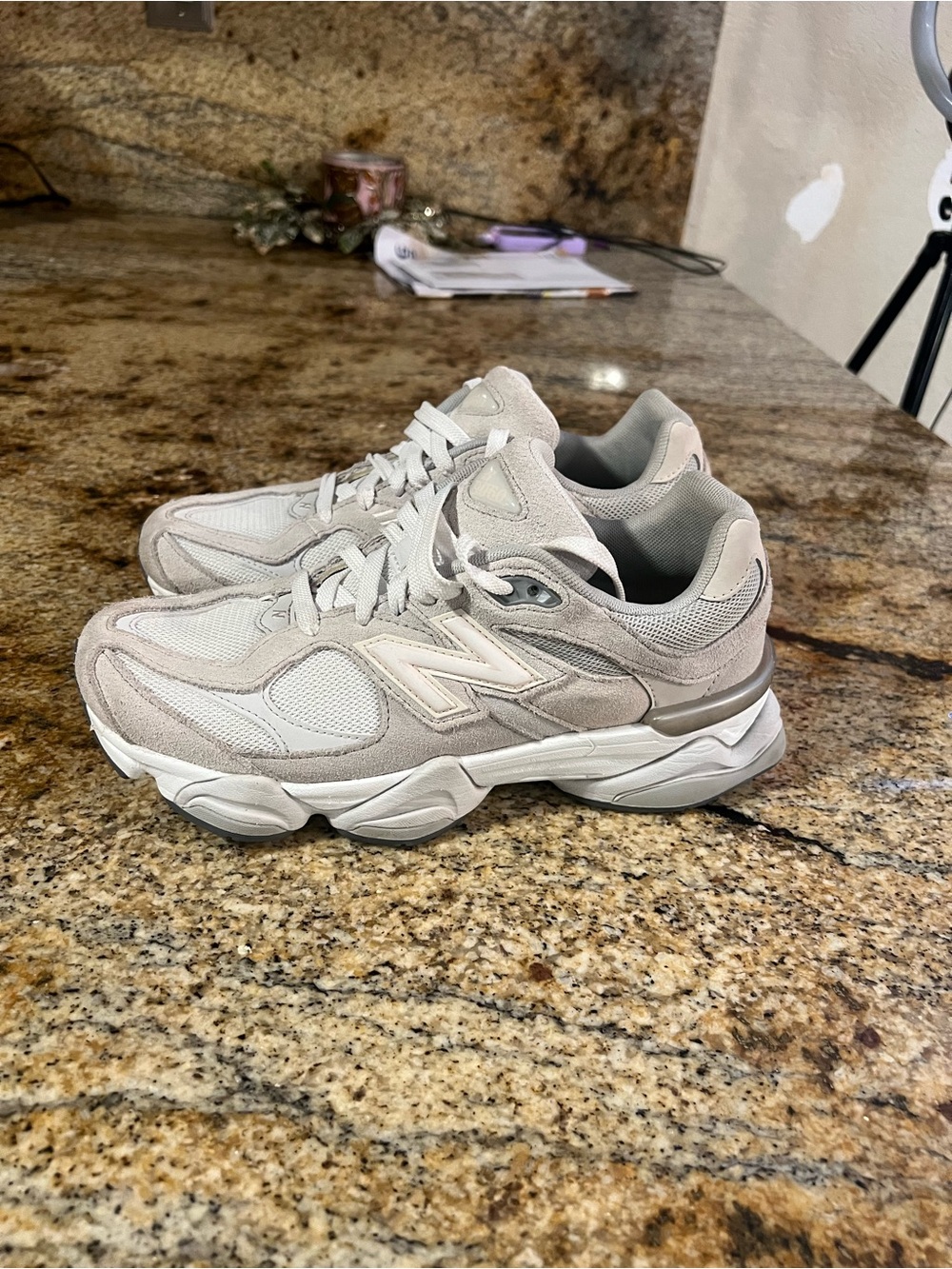 New Balance Women's Light Beige and Off-White Chunky Sneaker